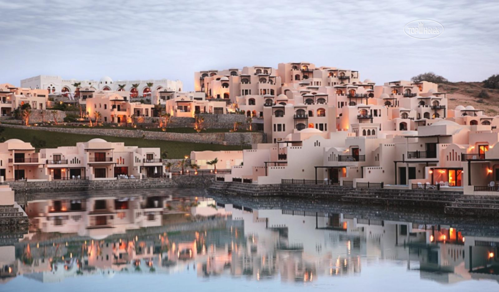 The Cove Rotana Resort, Al Arqoub